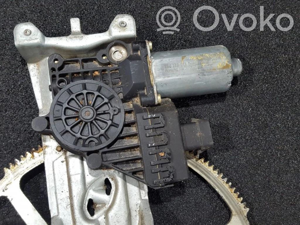 Opel Zafira A Motorino alzacristalli della portiera anteriore