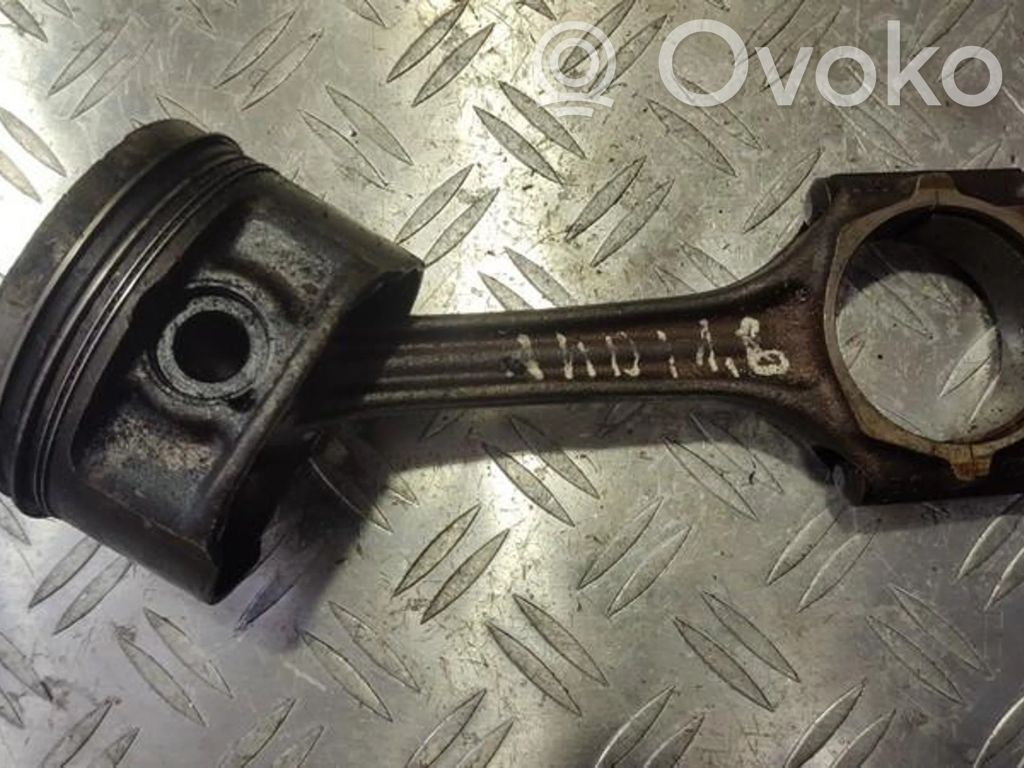 Audi A4 S4 B5 8D Pistón con biela 