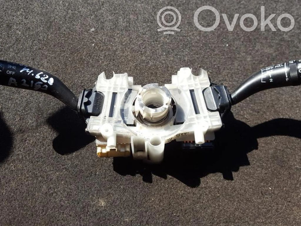 Commodo, commande essuie-glace/phare   GE6V17B122,GE6V17B122