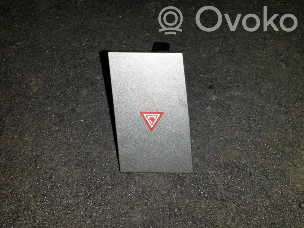 Botón interruptor de luz de peligro   13138255,13549909,13138255,13549909