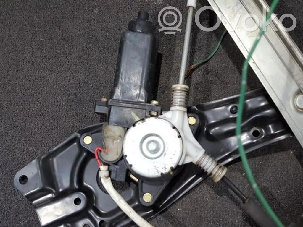 Toyota Camry Silniczek podnoszenia szyby drzwi tylnych 
