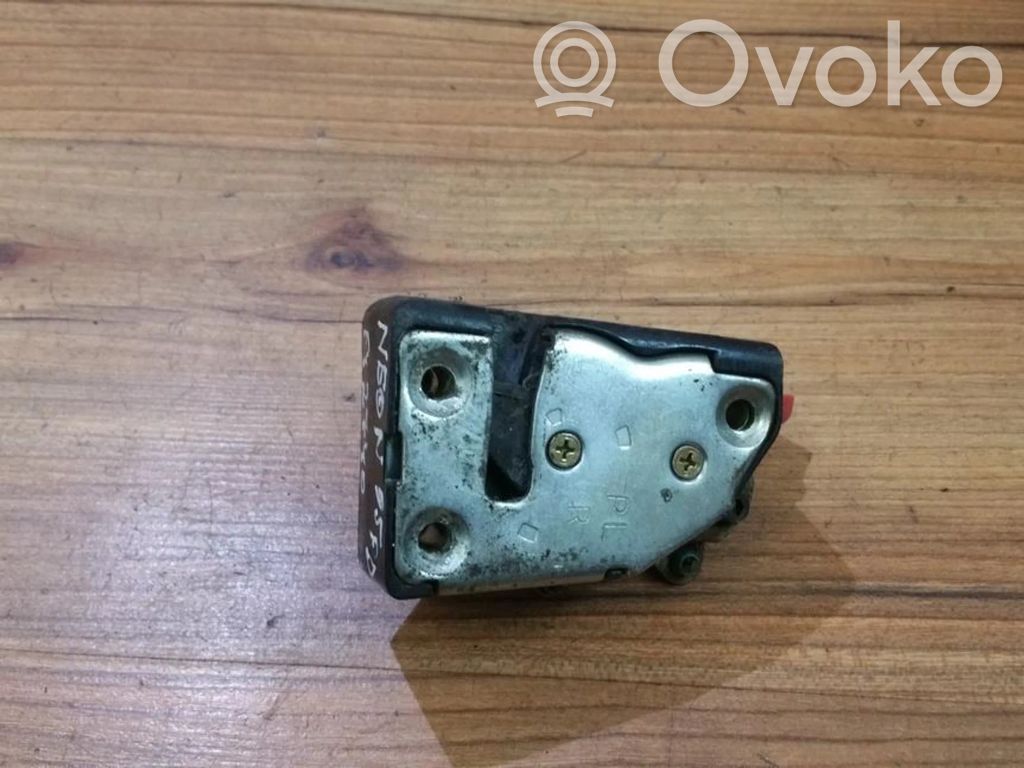 Chrysler Neon I Încuietoare ușă față 