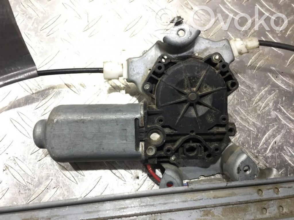 Motor del regulador de la ventanilla de la puerta delantera