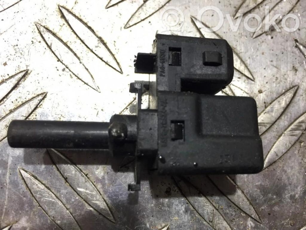 Comutator senzor pedală frână   95FB7C534AA,95FB7C534AA