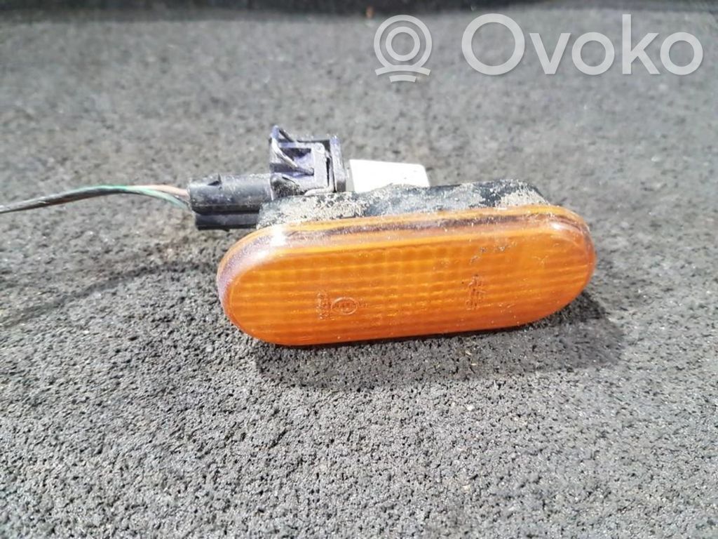 Volkswagen Polo III 6N 6N2 6NF Semnalizator bară față
