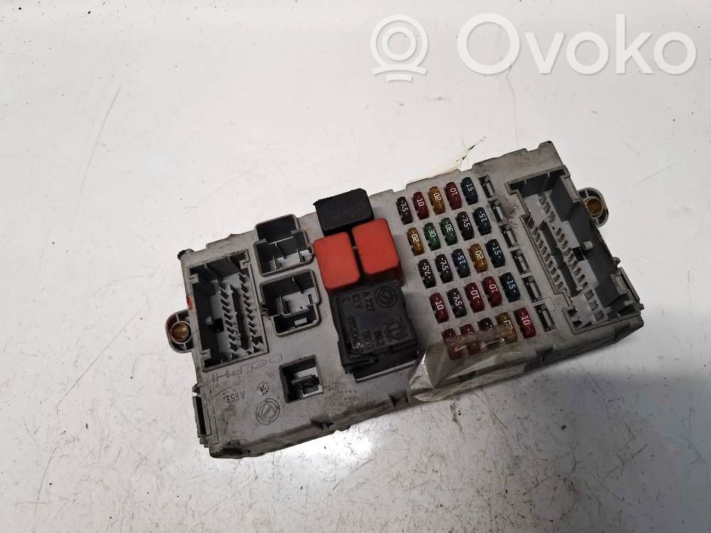 Fiat Punto (188) Set scatola dei fusibili 
