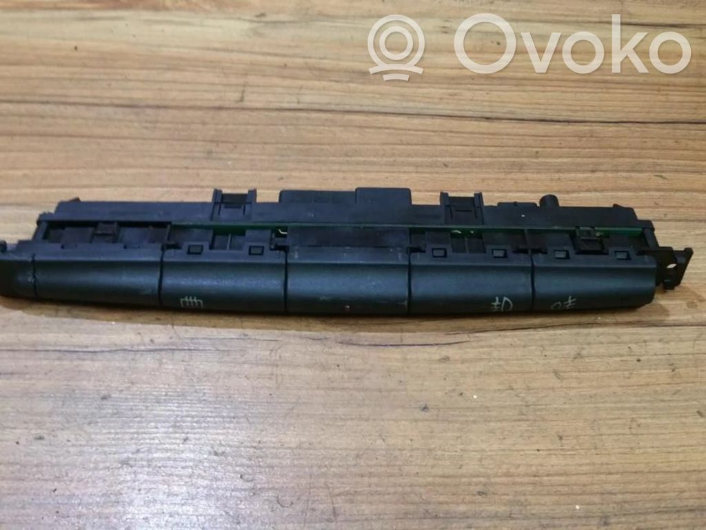 Fiat Bravo - Brava Windscreen/window heater switch 