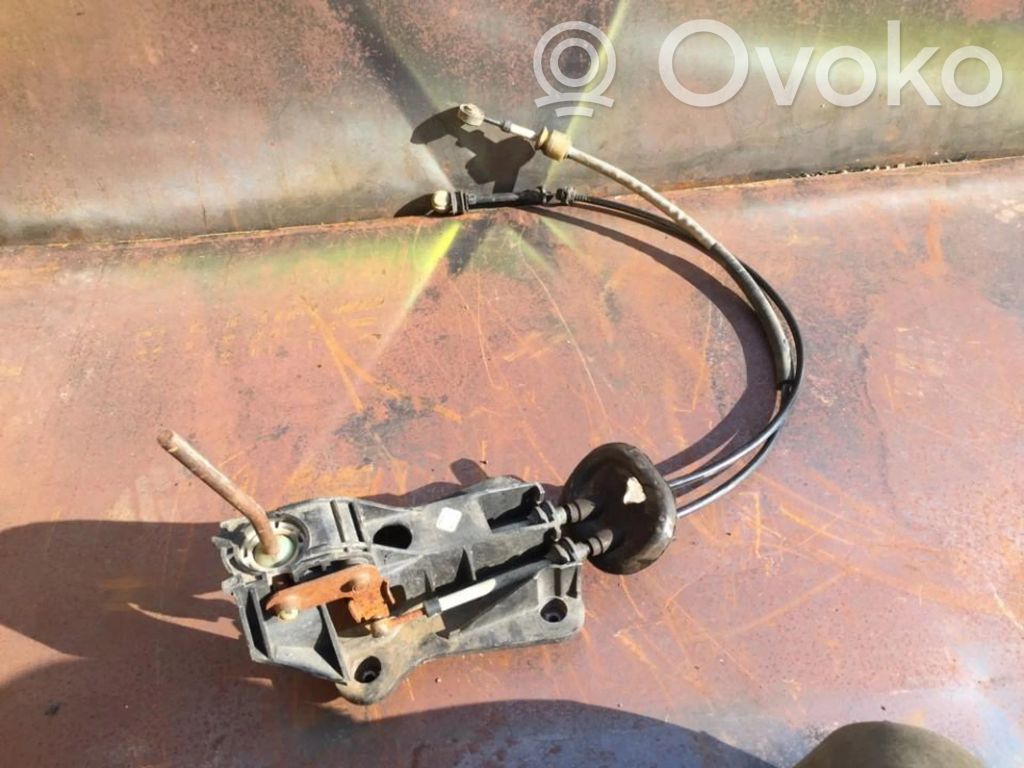 Gear shift cable linkage
