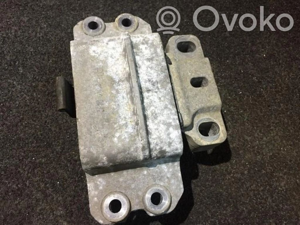 Volkswagen Golf V Supporto di montaggio del motore