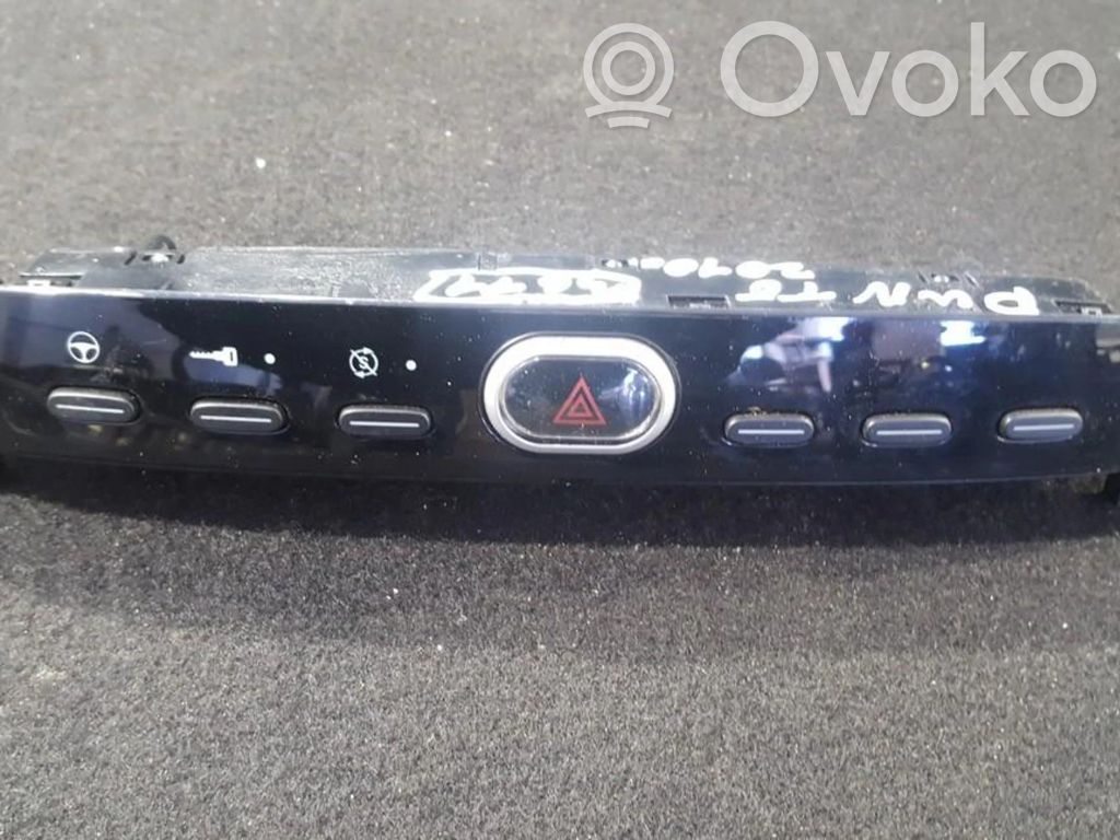 Fiat Punto (188) Botón interruptor de luz de peligro 