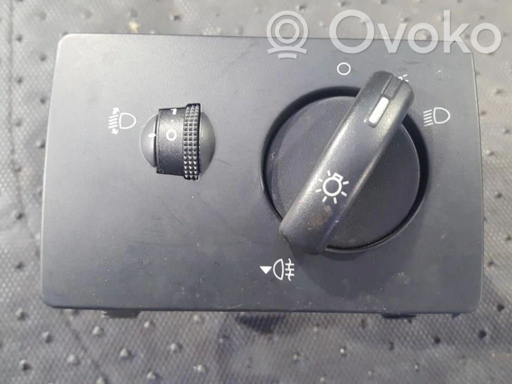 Ford Fiesta Interruptor de luz 