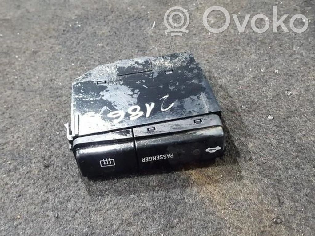 Toyota Avensis T250 Schalter Scheibenheizung 