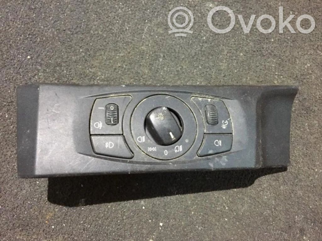 Light switch   6925295,063728,063728,33290201,6925295