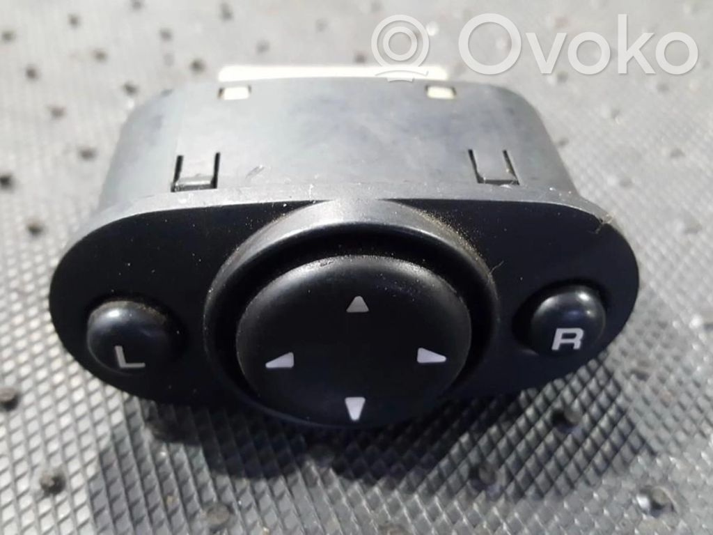 Chrysler New Yorker Wing mirror switch 