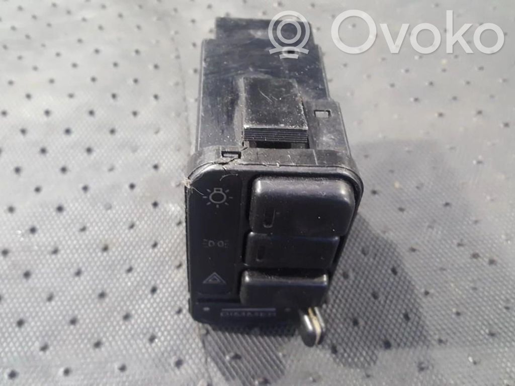 Botón interruptor de luz de peligro   62552B,4373305,4373305,62552B