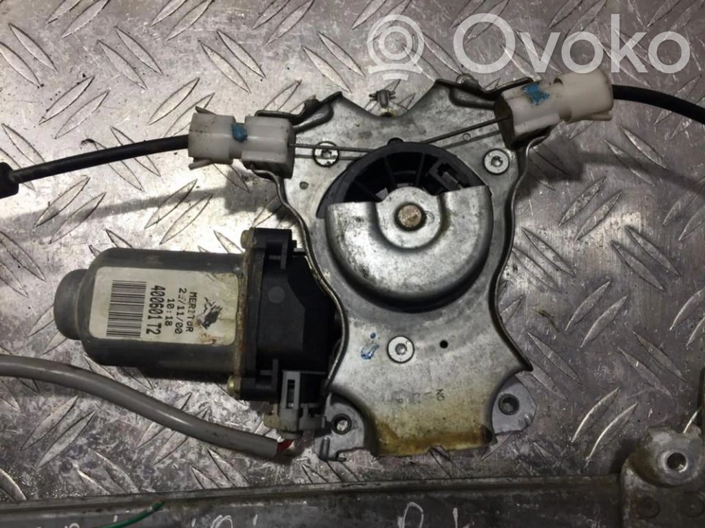 Nissan Almera N16 Motorino alzacristalli della portiera anteriore 