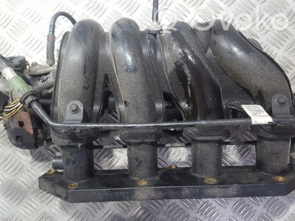 Colector de admisión   LKB106330,LKB106330