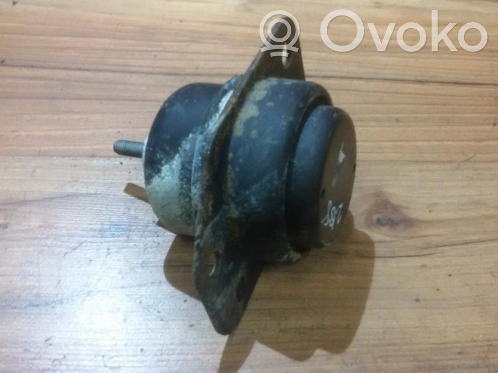 Soporte de montaje del motor