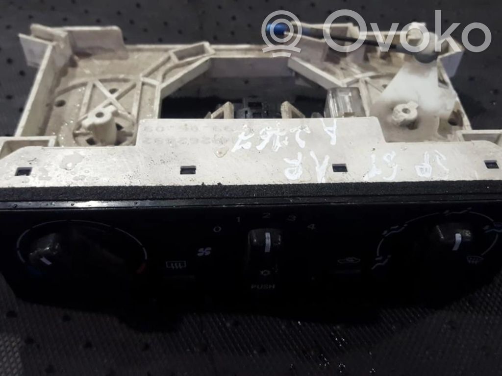 Mitsubishi Space Star Panel klimatyzacji 