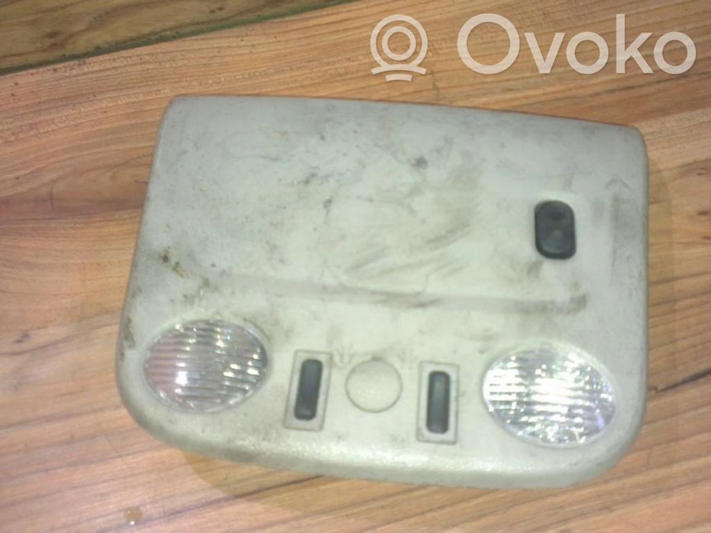 Nissan Almera Tino Luz del asiento delantero 