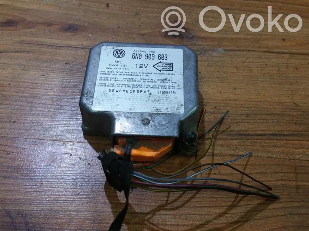 Unitate/modul de comandă airbaguri   6N0909603,5WK4137,5WK4137,6N0909603