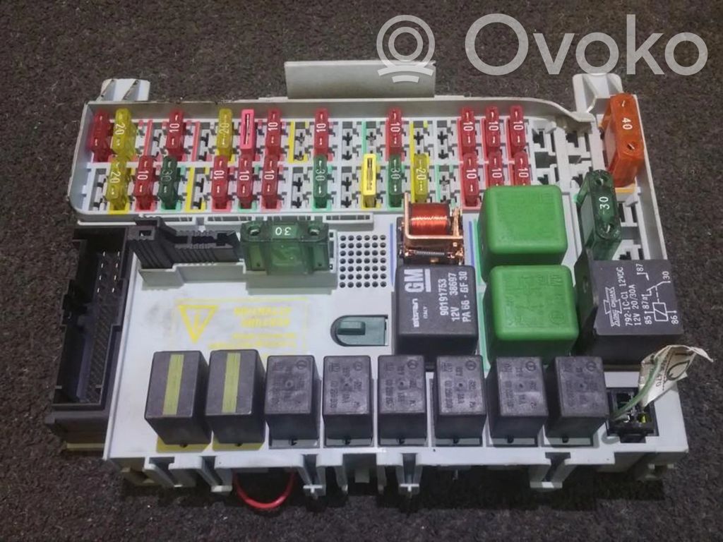 Opel Vectra B Set scatola dei fusibili 