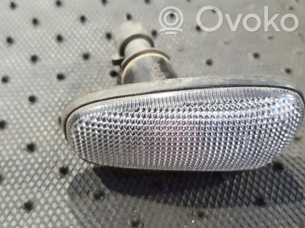 Opel Astra G Semnalizator bară față 
