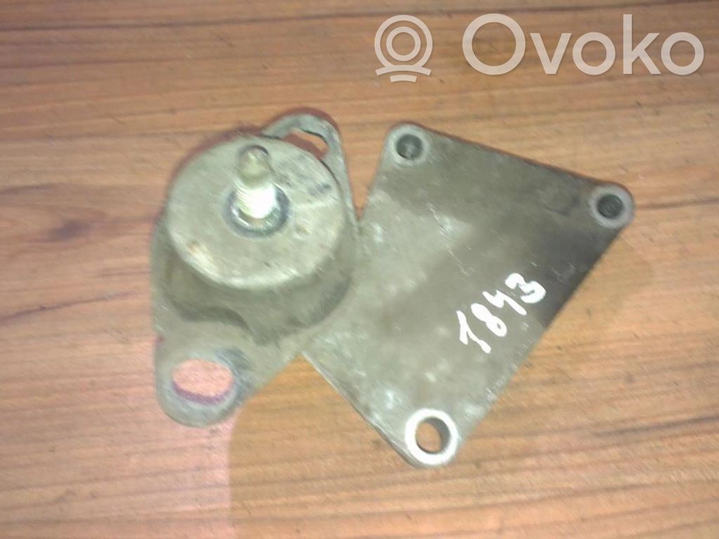 Renault Megane I Engine mount bracket 
