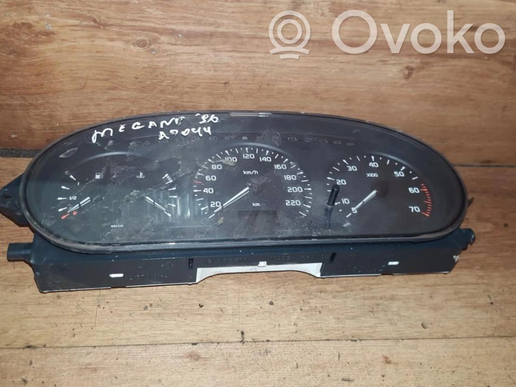 Renault Megane I Nopeusmittari (mittaristo) 