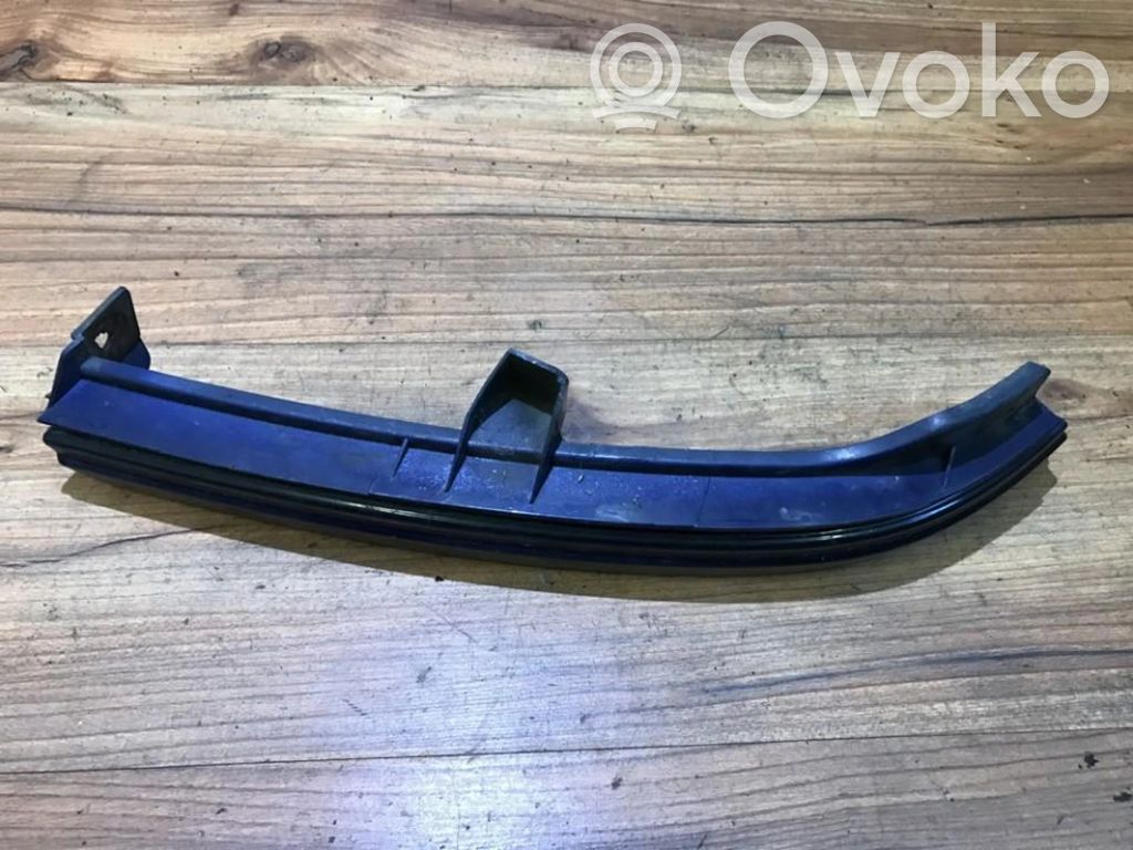 Opel Zafira A Listwa pod lampę przednią
