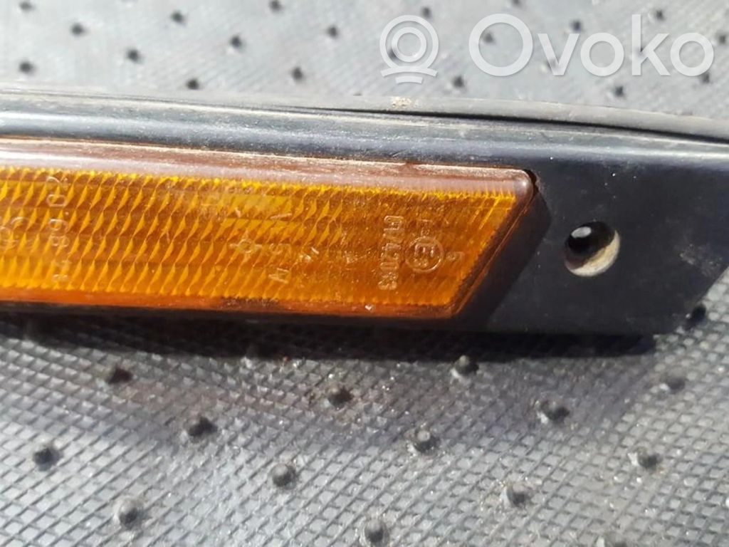 BMW 5 E34 Front fender indicator light 