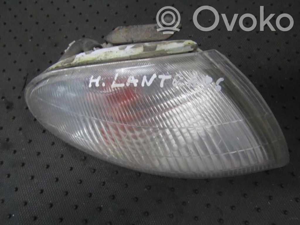 Hyundai Lantra II Semnalizator față 