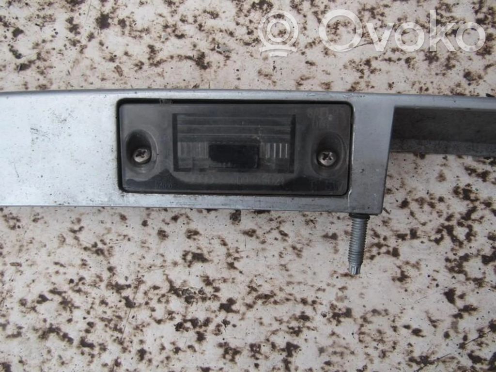 Éclairage de plaque d'immatriculation   8D9943021,8D9943021