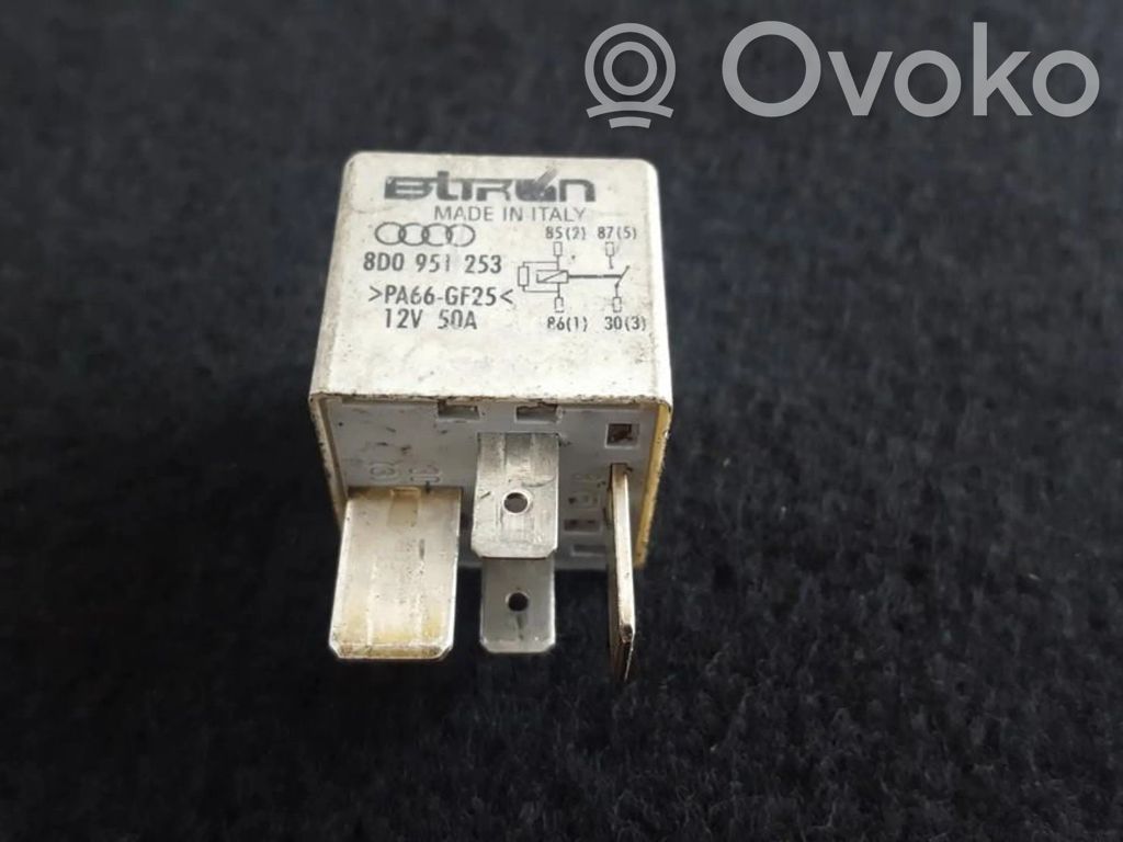 Otros relés   8D0951253,370,8D0951253