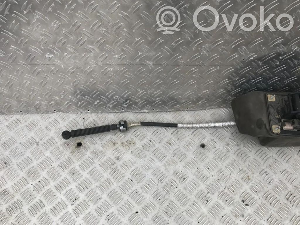 Gear shift cable linkage