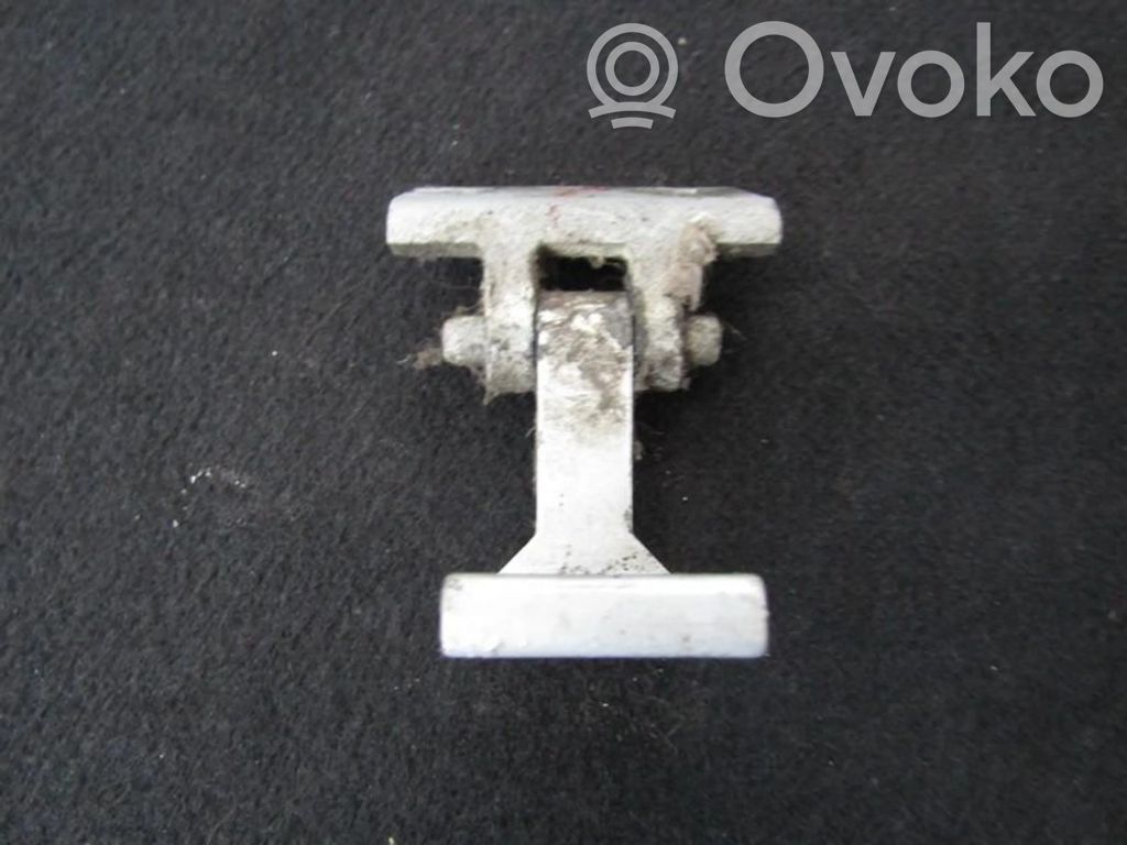 Audi 100 S4 C4 Takaoven alasarana 