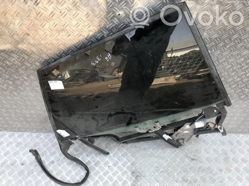 Takaoven ikkunalasin kehys