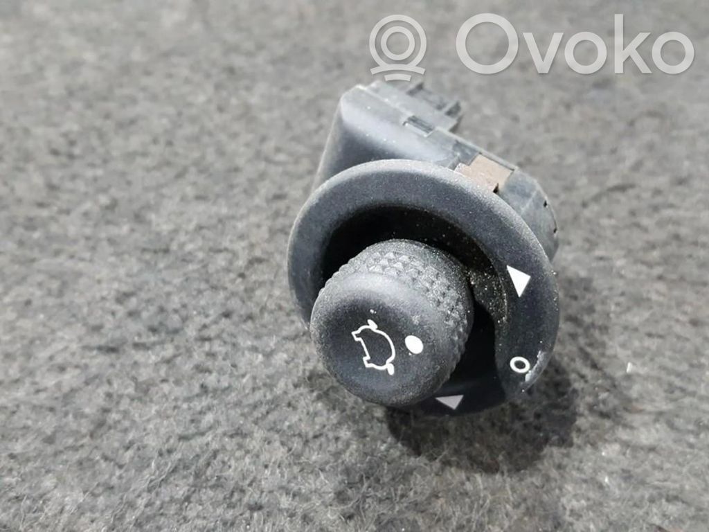 Interruptor del espejo lateral   93BG17B676BA,93BG17B676BA,93BG17B676BA,93BG17B676BA,K808X