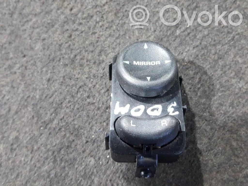 Interruptor del espejo lateral   04760174A,04760174AF,04760174A,04760174AF,39754D