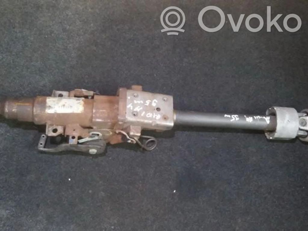 Audi A4 S4 B5 8D Ohjauspyörän akseli