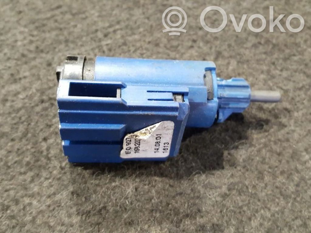 Audi A4 S4 B5 8D Interruttore del pedale del freno 