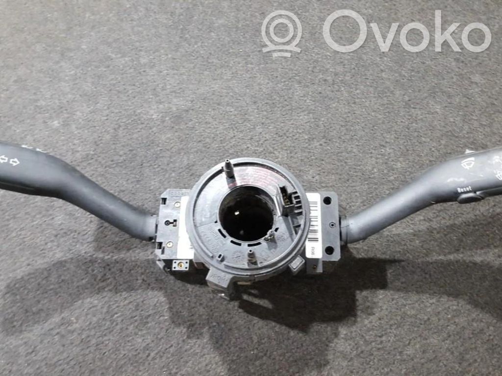 Volkswagen Golf IV Leva/interruttore dell’indicatore di direzione e tergicristallo