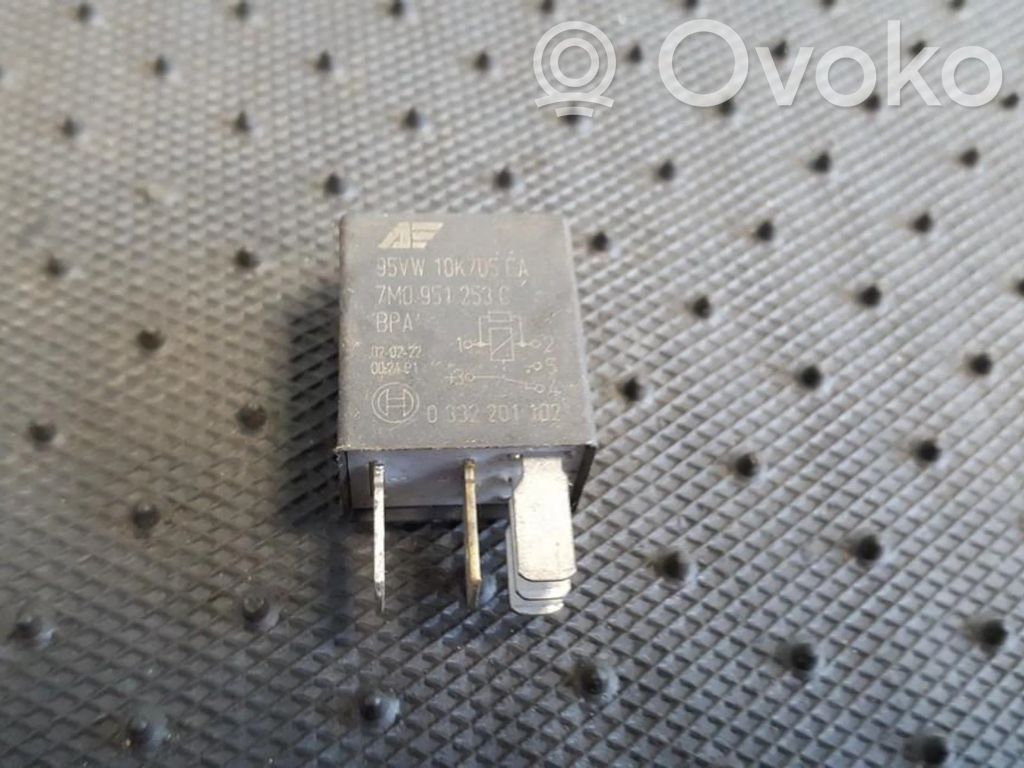 Muu rele   95VW10K705EA,7M0951253C,0332201102,7M0951253C,95VW10K705EA