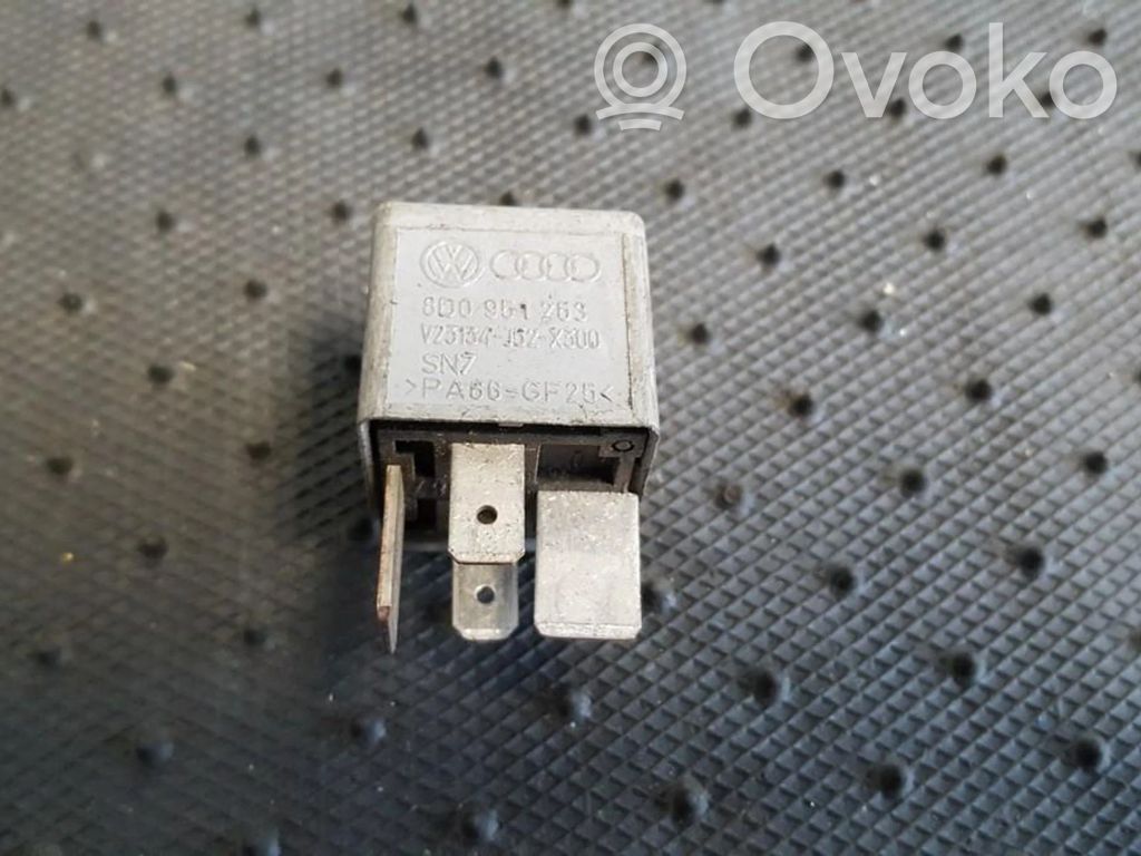 Otros relés   8D0951253,V23134J52X300,8D0951253,V23134J52X300,V23134J52X300