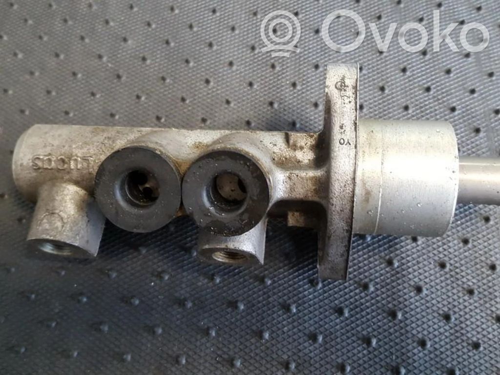 Audi A4 S4 B5 8D Pompă centrală de frână 