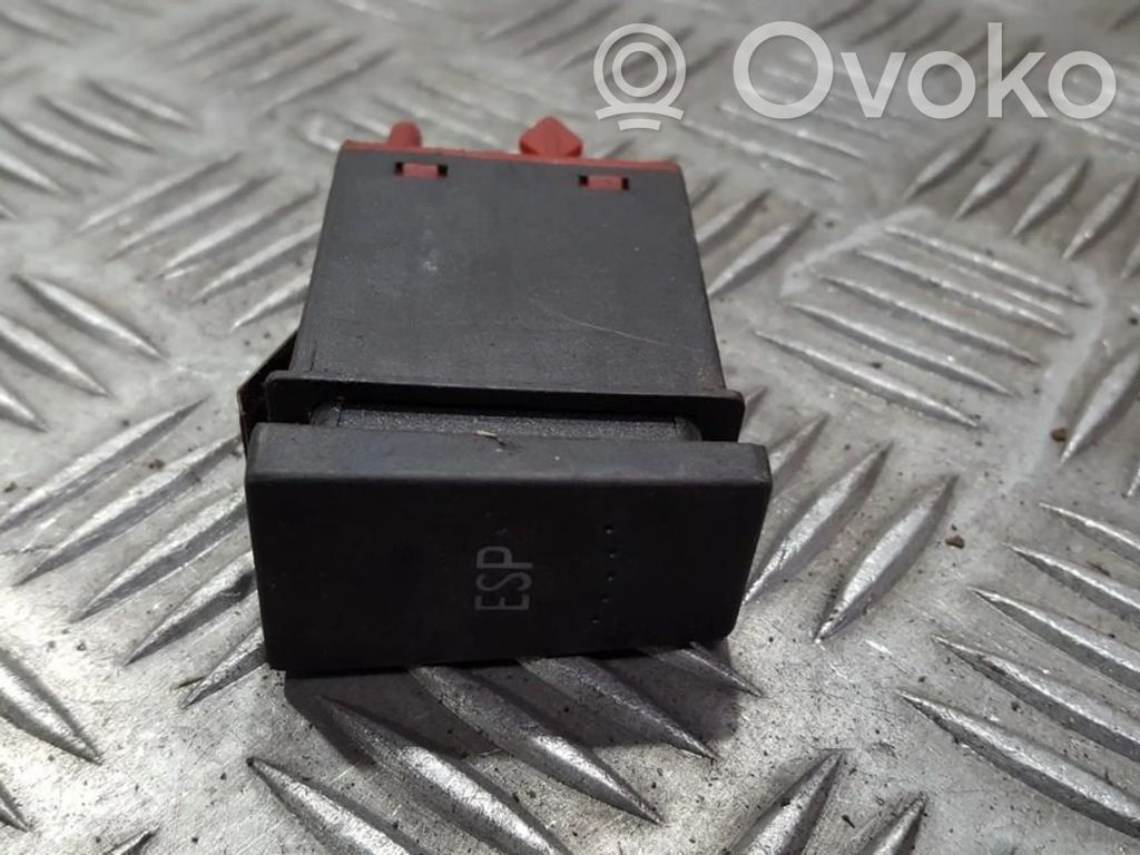 Bouton interrupteur programme de stabilité ESP   3B0927134A,3B0927134A