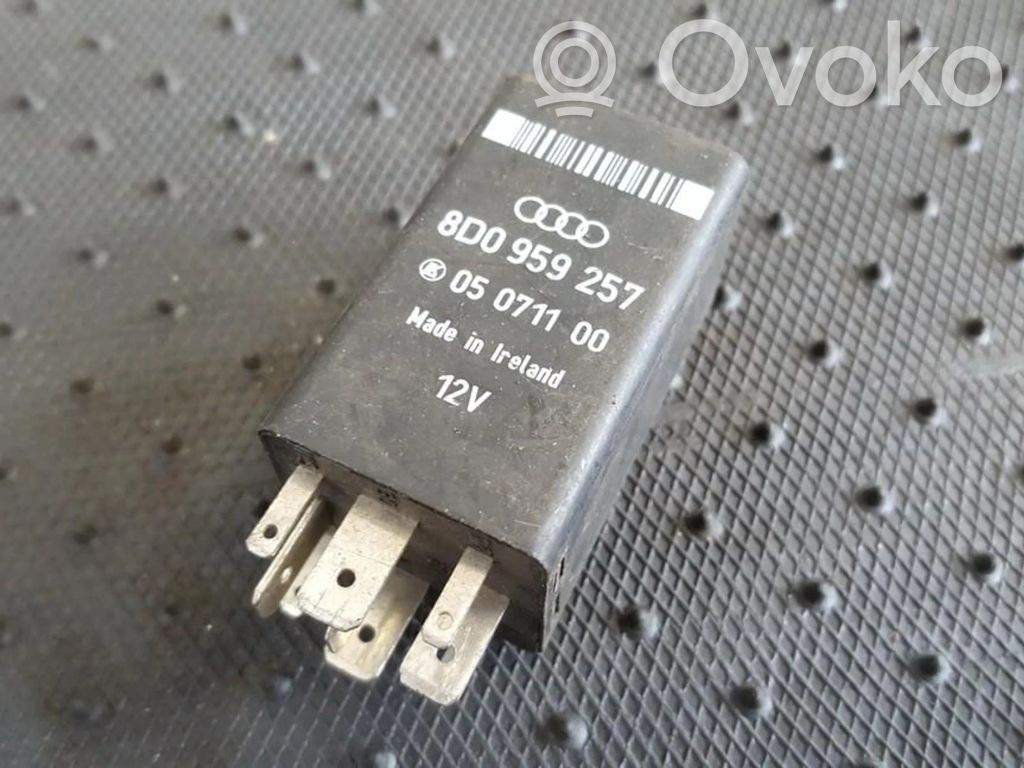 Otros relés   8D0959257,05071100,05071100,8D0959257