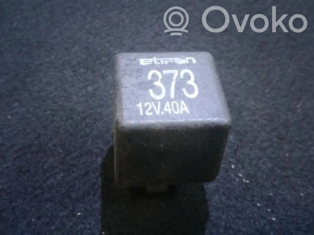 Otros relés   8D0951253A,373,8D0951253A