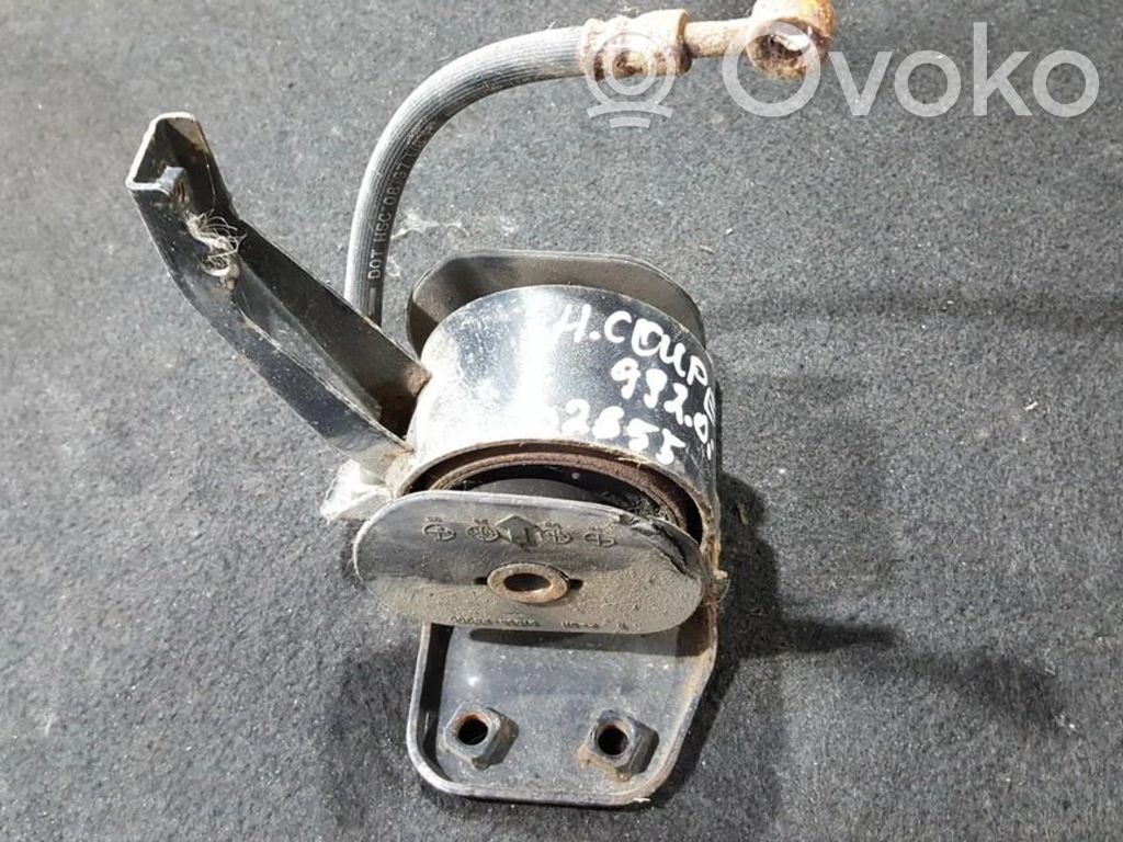 Hyundai Coupe Engine mount bracket 