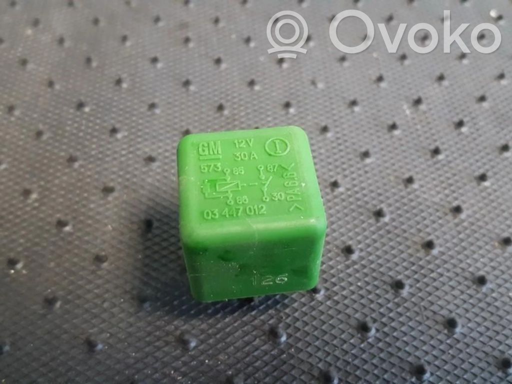 Opel Vectra B Muu rele 